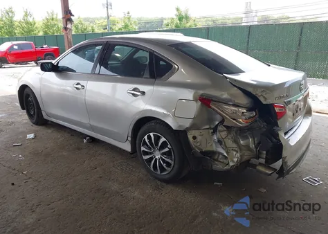 2016 Nissan Altima z USA, uszkodzony, nr VIN 1N4AL3AP5GN327697